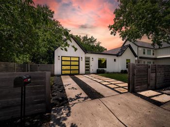 709 W St Elmo RD