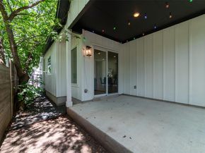 709 W St Elmo RD 2, Austin TX 78745