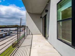 6444 Burnet RD 207, Austin TX 78757