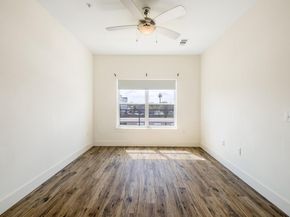 6444 Burnet RD 207, Austin TX 78757