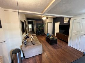 2511 E Cesar Chavez ST, Austin TX 78702