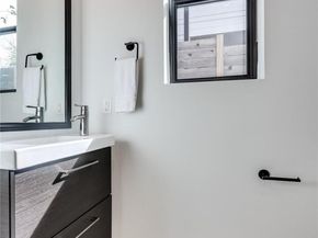 1208 Walnut Ave 2, Austin TX 78702