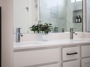 1208 Walnut Ave 2, Austin TX 78702