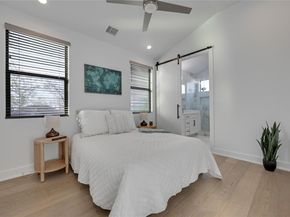 1208 Walnut Ave 2, Austin TX 78702