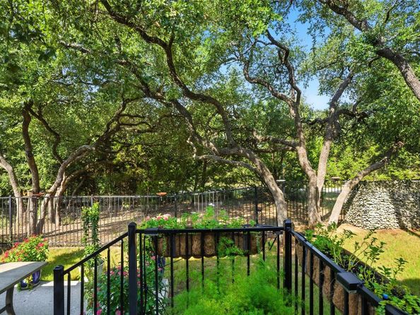 104 Arrowhead Mound RD, Georgetown TX 78628