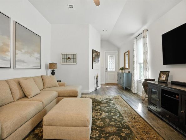 104 Arrowhead Mound RD, Georgetown TX 78628
