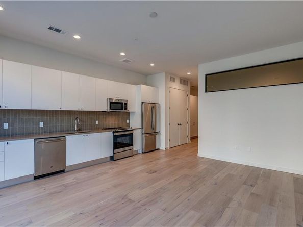 800 Embassy DR 117, Austin TX 78702