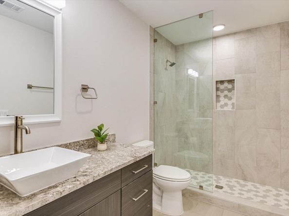 1715 Enfield RD 302, Austin TX 78703