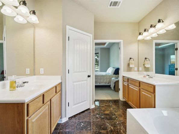 1726 Westmeadow TRL, Round Rock TX 78665