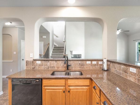 1726 Westmeadow TRL, Round Rock TX 78665