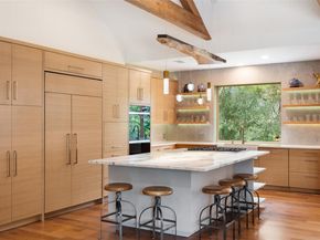 601 Crystal Creek DR, Austin TX 78746