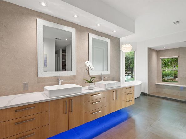 601 Crystal Creek DR, Austin TX 78746