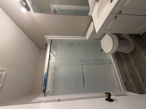 5608 Clubhouse DR, Lago Vista TX 78645