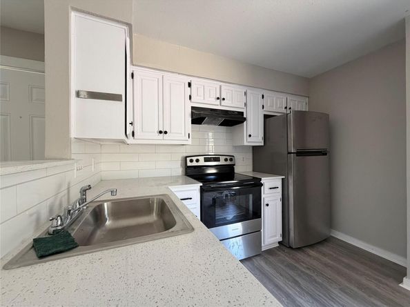 5608 Clubhouse DR, Lago Vista TX 78645