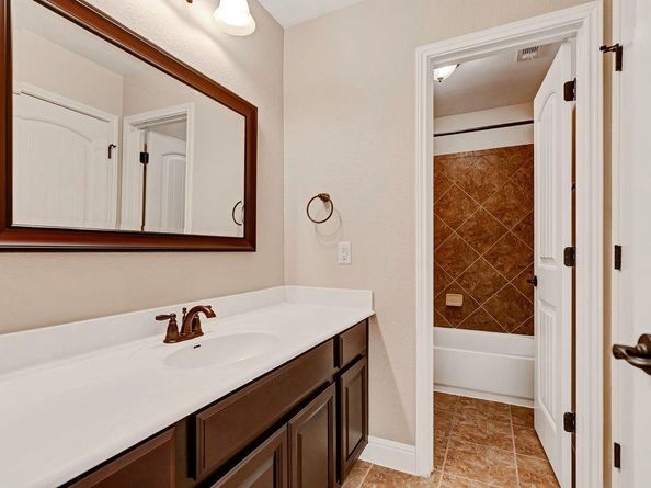 103 Tonkawa TRL W, Lakeway TX 78738