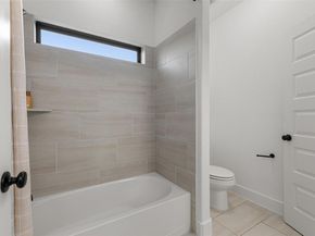 302 Lodestone LN, Austin TX 78738