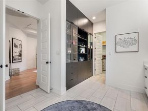 302 Lodestone LN, Austin TX 78738