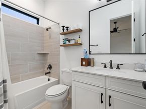 302 Lodestone LN, Austin TX 78738