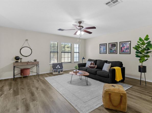 1120 Statler Bend DR, Pflugerville TX 78660