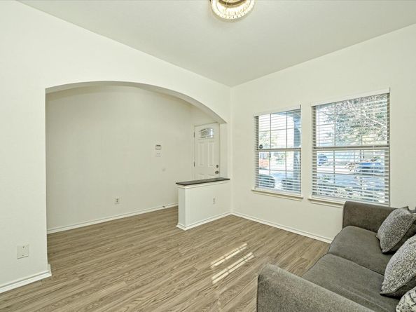 11816 Bastrop ST, Manor TX 78653