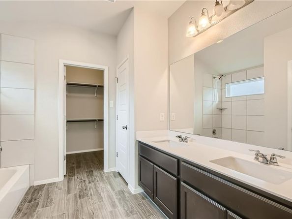 2909 American DR, Lago Vista TX 78645