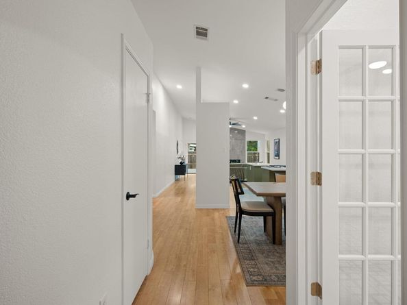 7302 Potters TRL, Austin TX 78729