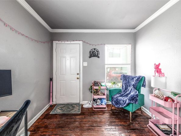 204 E 30th ST 103, Austin TX 78705