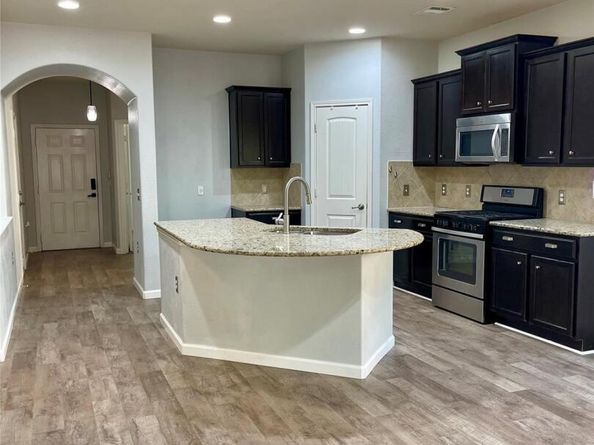 10204 Pinnacle Crest LOOP, Austin TX 78747