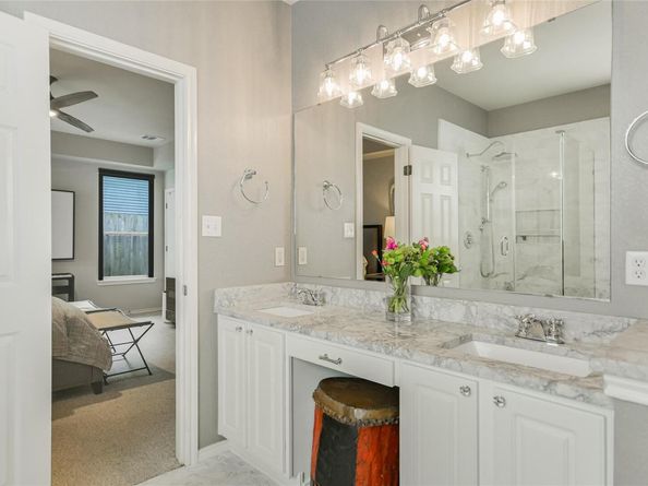 2817 Kinney Oaks CT, Austin TX 78704