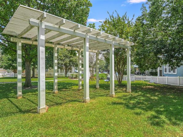2817 Kinney Oaks CT, Austin TX 78704