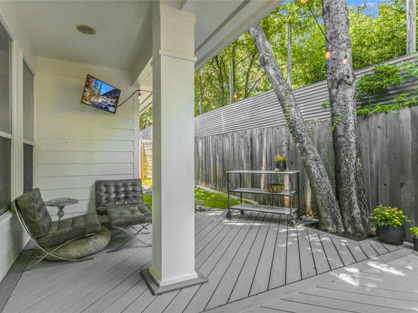 2817 Kinney Oaks CT, Austin TX 78704