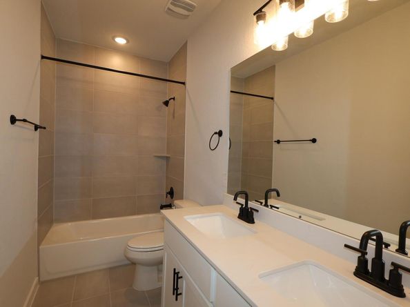 800 Boise DR, Leander TX 78641