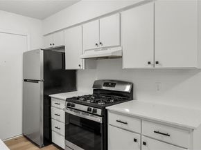 101 E 33rd ST 208, Austin TX 78705