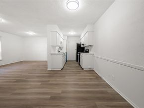 101 E 33rd ST 208, Austin TX 78705