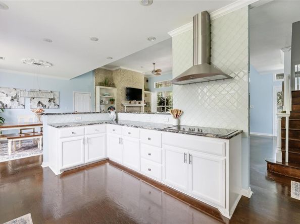 18503 Champions CIR, Point Venture TX 78645