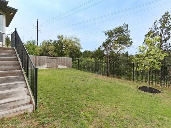 12102 Moriah BND 7, Austin TX 78732