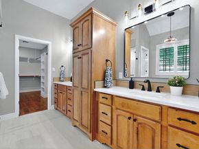 104 Standing Oak DR, Georgetown TX 78633