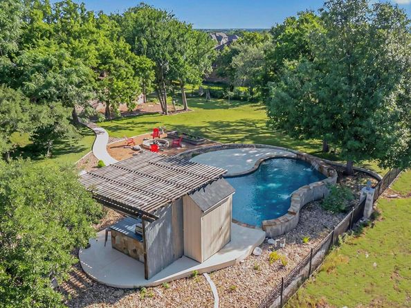 104 Standing Oak DR, Georgetown TX 78633