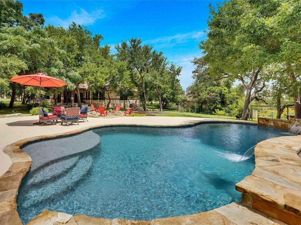 104 Standing Oak DR, Georgetown TX 78633