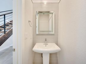 12001 Vista Parke DR 1103, Austin TX 78726