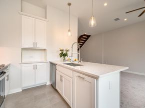 12001 Vista Parke DR 1103, Austin TX 78726
