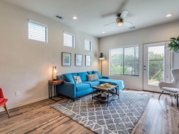 124 Cumberland RD 401, Austin TX 78704