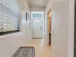 124 Cumberland RD 401, Austin TX 78704