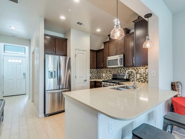 124 Cumberland RD 401, Austin TX 78704