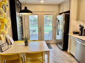 102 World Of Tennis SQ, Austin TX 78738
