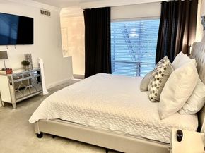 102 World Of Tennis SQ, Austin TX 78738
