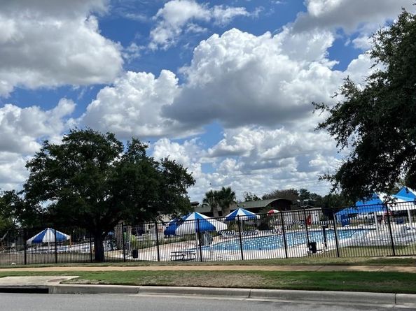 102 World Of Tennis SQ, Austin TX 78738