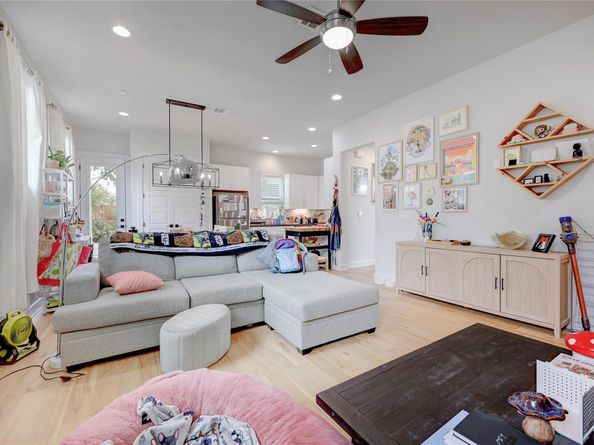 8414 Bowling Green DR 3, Austin TX 78757