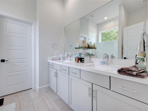 8414 Bowling Green DR 3, Austin TX 78757