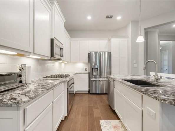 119 Cartwheel BND, Austin TX 78738